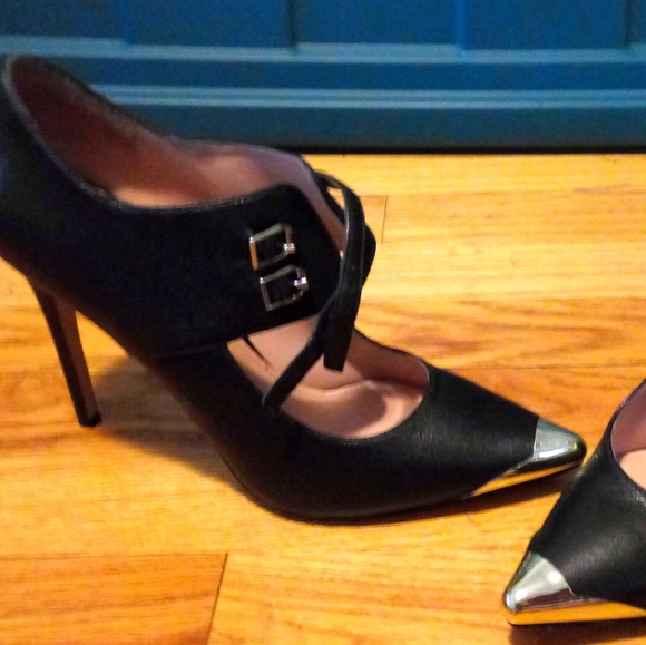 Shoes - Picture 1 of 1